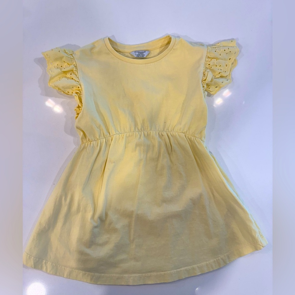 Flutter sleeve dress